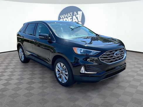 Used 2024 Ford Edge Titanium AWD/4WD image 3