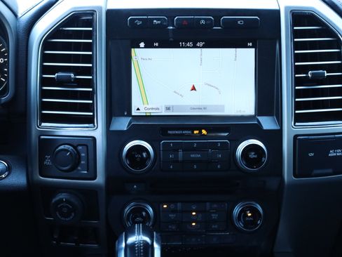 Used 2017 Ford F150 Platinum image 9