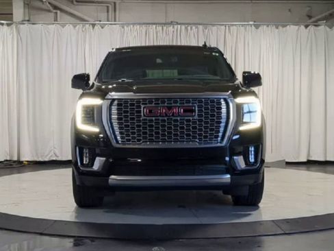 Used 2024 GMC Yukon Denali image 3