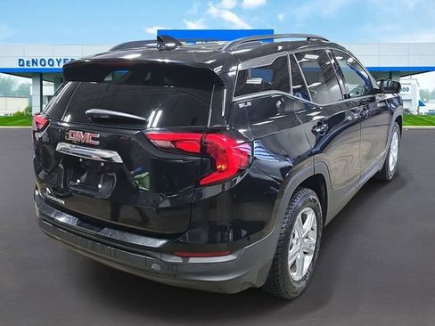 Used 2019 GMC Terrain SLE w/ Driver Convenience Package image 4