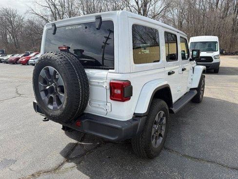 Used 2020 Jeep Wrangler Unlimited Sahara AWD/4WD image 9