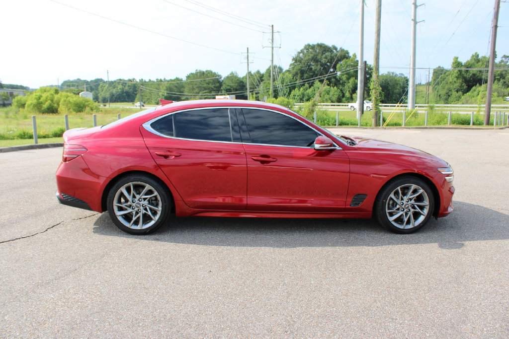 Used 2022 Genesis G70 2.0T RWD image 7
