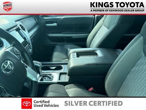 Used 2020 Toyota Tundra SR5 w/ SR5 Convenience Package AWD/4WD image 11