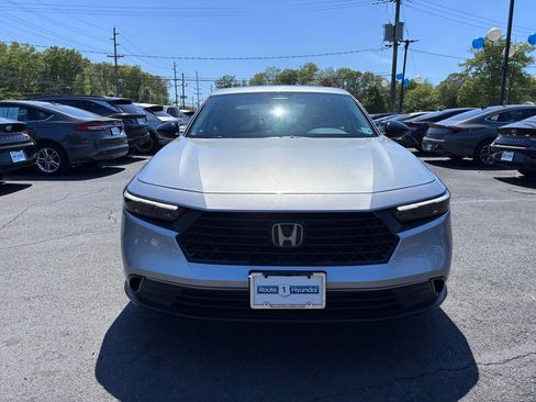 Used 2025 Honda Accord SE image 2