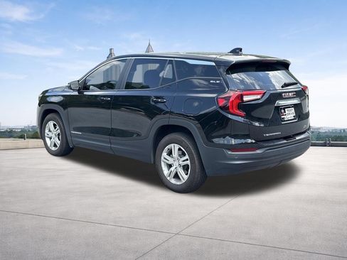 Used 2024 GMC Terrain SLE FWD image 24