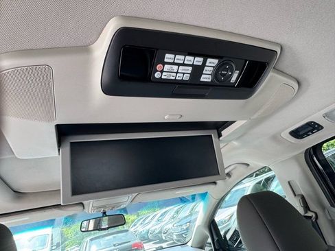 Used 2012 Honda Odyssey Touring image 11