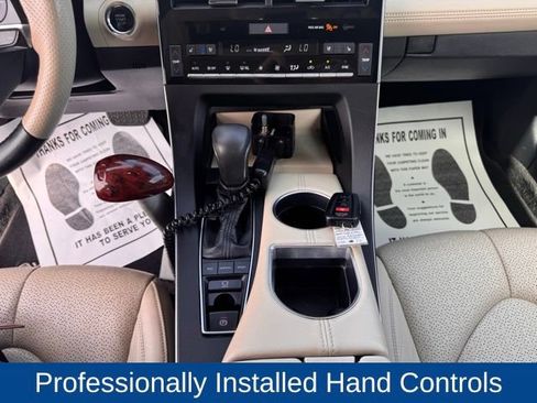 Used 2019 Toyota Avalon Limited w/ Advanced Safety Package FWD image 20