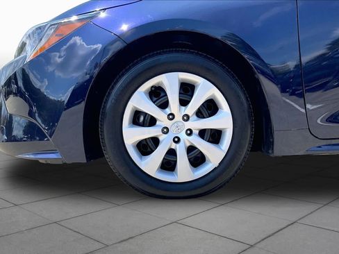 Used 2023 Toyota Corolla LE FWD image 11