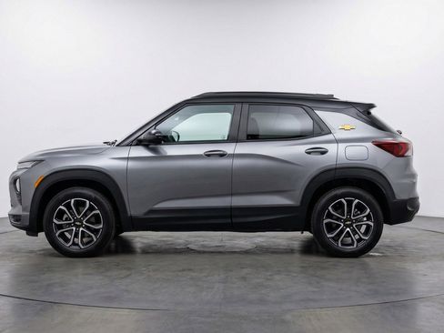 Used 2025 Chevrolet TrailBlazer LT image 5