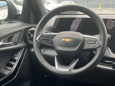 Used 2025 Chevrolet Equinox LT FWD image 27