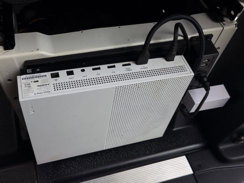 Used 2024 Mercedes-Benz Sprinter 2500 image 15