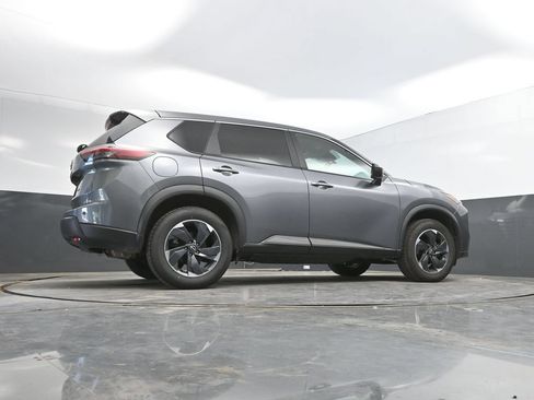 Used 2025 Nissan Rogue SV AWD/4WD image 40