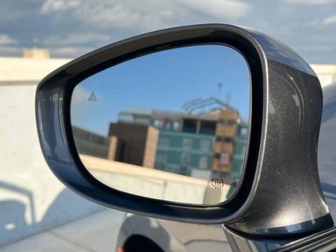 Used 2018 Chrysler Pacifica Touring Plus w/ S Appearance Package image 14