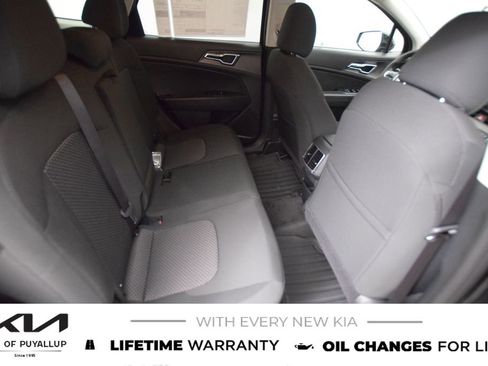 New 2025 Kia Sportage LX image 14