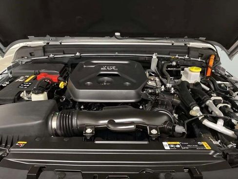 Used 2023 Jeep Wrangler Unlimited Sahara w/ Dual Top Group image 90