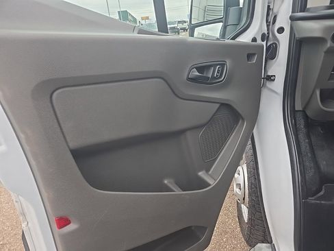 Used 2023 Ford Transit 250 Low Roof AWD w/ Exterior Upgrade Package image 10
