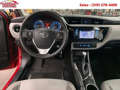 Certified 2017 Toyota Corolla LE image 13