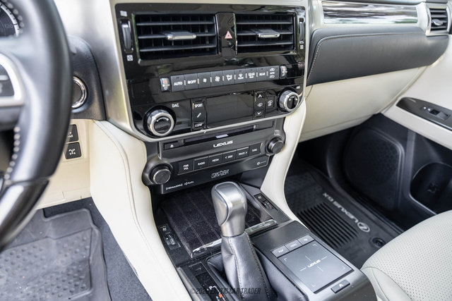 Used 2023 Lexus GX 460 Luxury w/ Sport Design Package AWD/4WD image 55