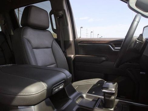 Used 2023 GMC Sierra 1500 SLT w/ SLT Premium Plus Package AWD/4WD image 26