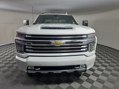 Used 2022 Chevrolet Silverado 2500 High Country w/ Z71 Off-Road Package AWD/4WD image 8