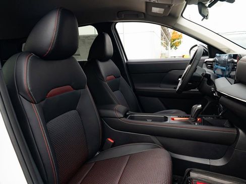 New 2026 Nissan Kicks SR w/ Cold Weather Package image 24