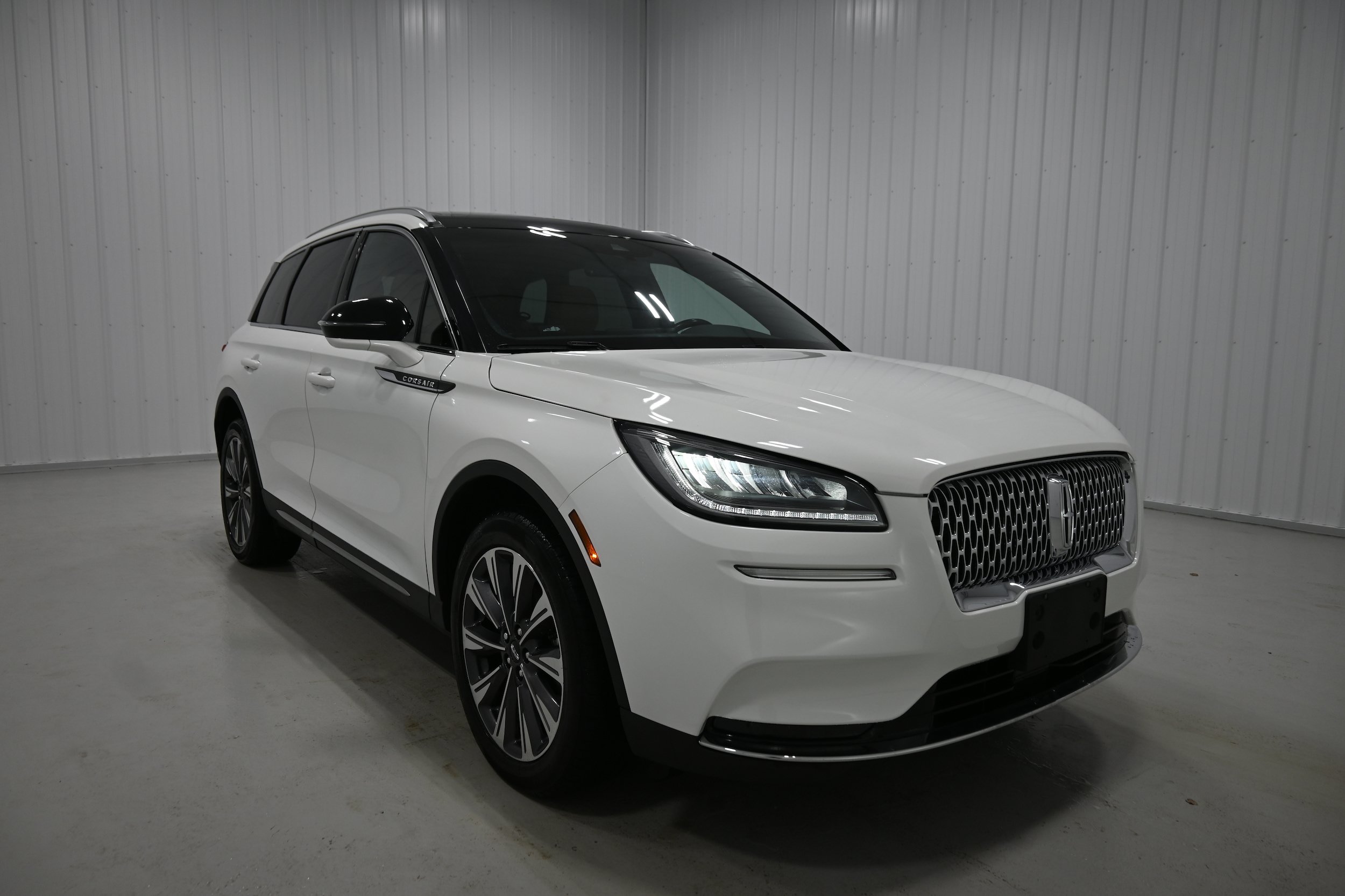 Used 2020 Lincoln Corsair Reserve w/ Elements Package AWD/4WD image 3