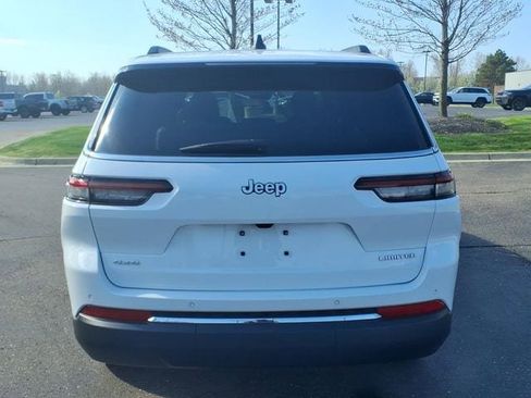 Used 2025 Jeep Grand Cherokee L Limited AWD/4WD image 5