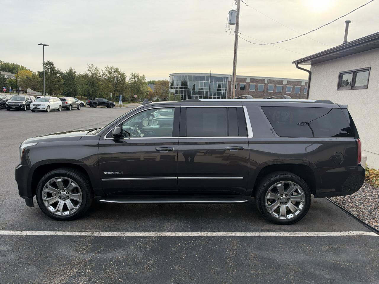Used 2018 GMC Yukon XL Denali w/ Open Road Package AWD/4WD image 6