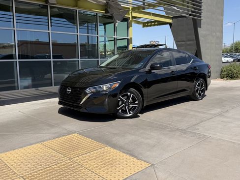 Used 2025 Nissan Sentra SV FWD image 1