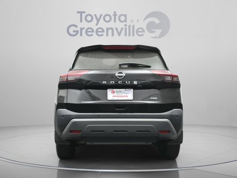 Used 2023 Nissan Rogue S AWD/4WD image 11