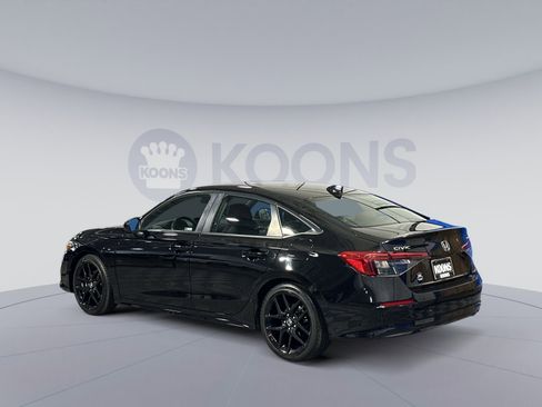 Used 2022 Honda Civic Sport image 4