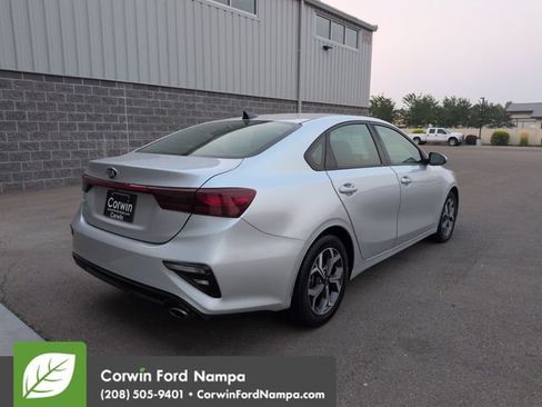 Used 2019 Kia Forte LXS FWD image 3
