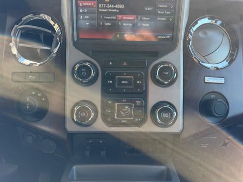 Used 2015 Ford F250 Lariat w/ Lariat Interior Package AWD/4WD image 15