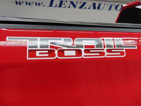 Used 2020 Chevrolet Silverado 1500 Custom Trail Boss image 43