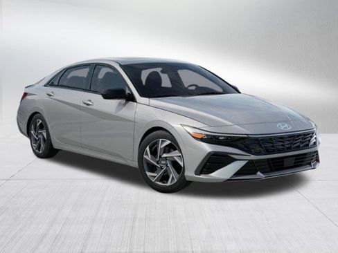 New 2026 Hyundai Elantra SEL Sport Premium image 2