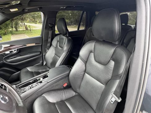 Used 2017 Volvo XC90 T6 Momentum w/ Vision Package image 27