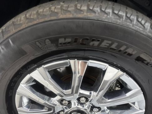 Used 2025 Toyota Tacoma Limited AWD/4WD image 85