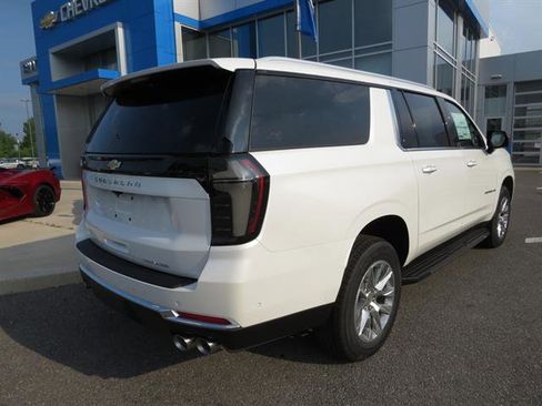 New 2025 Chevrolet Suburban Premier w/ Sun And Tow Package image 4