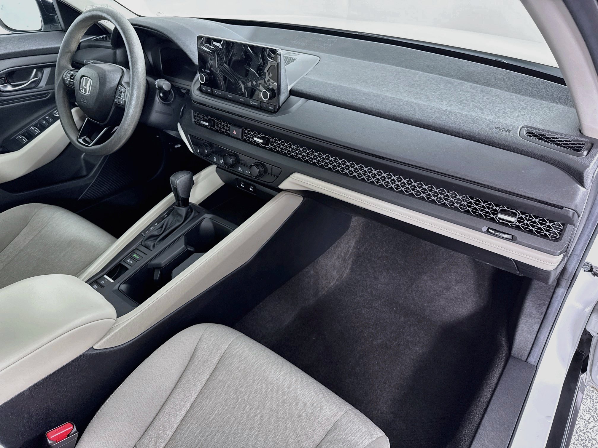 Certified 2025 Honda Accord SE image 28