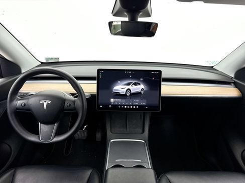 Used 2022 Tesla Model Y Long Range AWD/4WD image 19