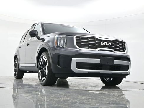 Used 2025 Kia Telluride S AWD/4WD image 51