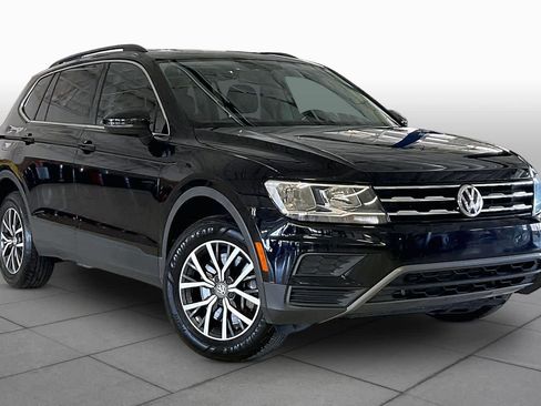 Used 2019 Volkswagen Tiguan SE FWD image 2