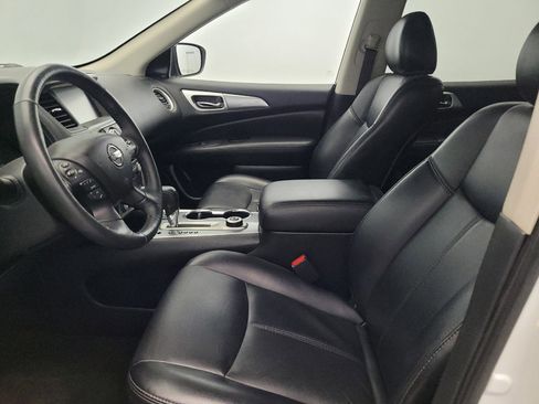 Used 2019 Nissan Pathfinder SL AWD/4WD image 17