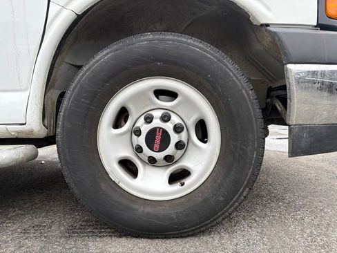 Used 2024 GMC Savana 2500 w/ Driver Convenience Package image 21