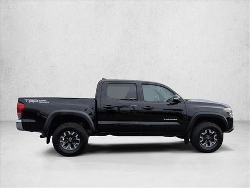 Used 2016 Toyota Tacoma TRD Off-Road w/ Towing Package RWD image 4