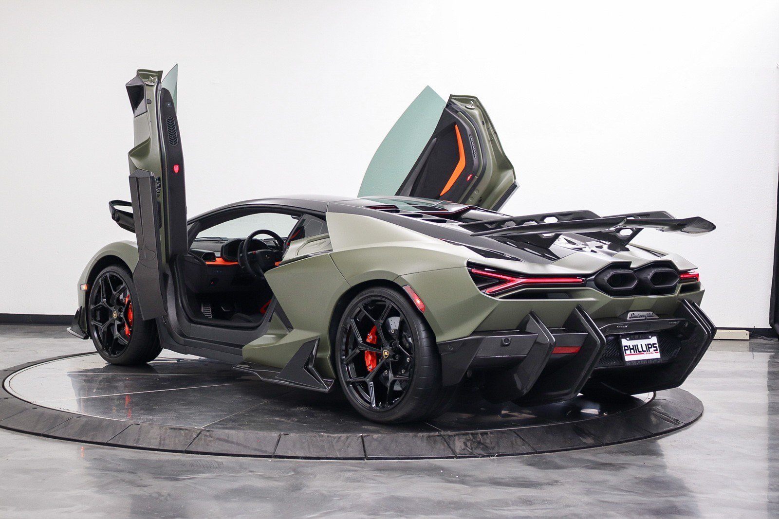 Used 2024 Lamborghini Revuelto AWD/4WD image 37