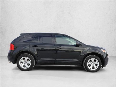 Used 2013 Ford Edge SEL w/ Driver Entry Pkg image 4