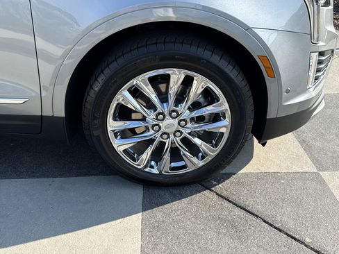 Used 2025 Cadillac XT5 Premium Luxury w/ Technology Package AWD/4WD image 13