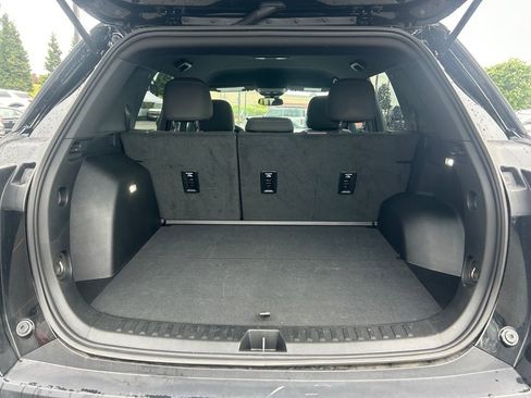 Used 2026 Chevrolet Equinox LT AWD/4WD image 23