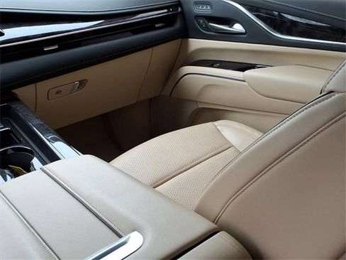 Certified 2023 Cadillac Escalade Premium Luxury image 12